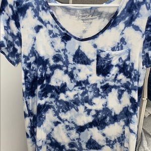 hollister t shirt